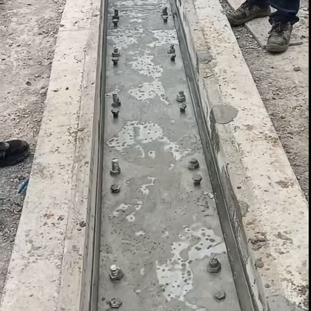 水富港口码头起重机龙门吊重型机械设备稳固用早强快凝轨道胶泥